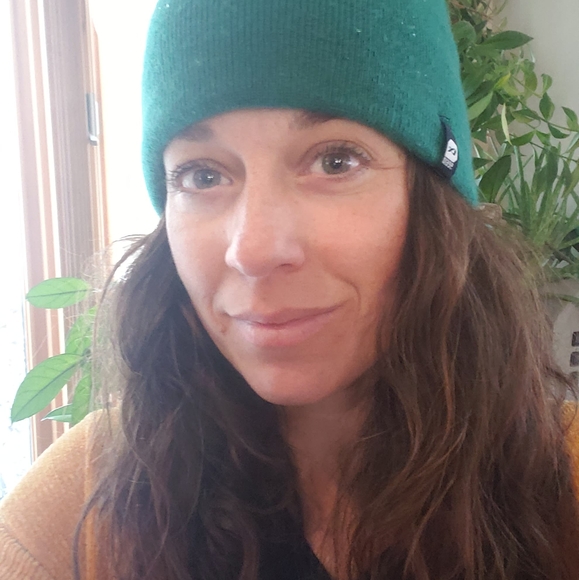 Meet your Posher, Gabrielle - Picture 1 of 1